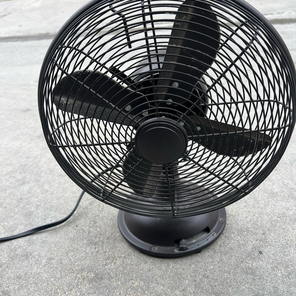 Fan - Picture 2 of 2